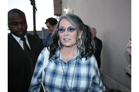 1970 wurde Comedy-Schwergewicht Roseanne Barr (64) mit 17 schwanger. Ihre Tochter gab sie schließlich zur Adoption frei. Jah...