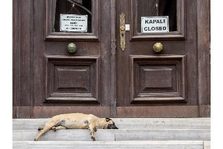 Schluss mit der Siesta! Das zumindest fand ein Urlauber, der während der Siesta gerne Einkäufe erledigt hätte. 