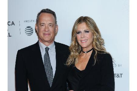 Tom Hanks und Rita Wilson liefen sich seit den 80er-Jahren immer wieder bei Dreharbeiten über den Weg. Damals war Hanks noch... Tom Hanks und Rita Wilson liefen sich seit den 80er-Jahren immer wieder bei Dreharbeiten über den Weg. Damals war Hanks noch...