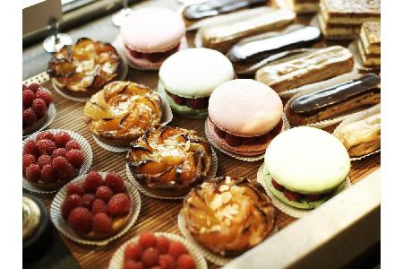 Paris, der Eiffelturm, die Côte d'Azur, Schoko-Eclair und Macarons... Es gibt offensichtlich einige Gründe, um das schöne Fr...