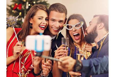 Für alle, die Silvester nicht mit ihrer Familie oder den Freunden verbringen können, gibt es hier elf Sprüche, die genau das... Für alle, die Silvester nicht mit ihrer Familie oder den Freunden verbringen können, gibt es hier elf Sprüche, die genau das...