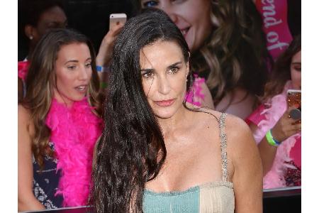 Hollywood-Größe Demi Moore (55) heißt bürgerlich Demetria Gene Guynes. Und auch ihr Ex-Mann Christopher Ashton Kutcher (39) ...