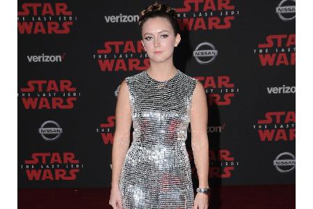 Billie Lourd (25), die Tochter der verstorbenen Carrie Fisher (Prinzessin Leia), hat auch eine Rolle im Film.