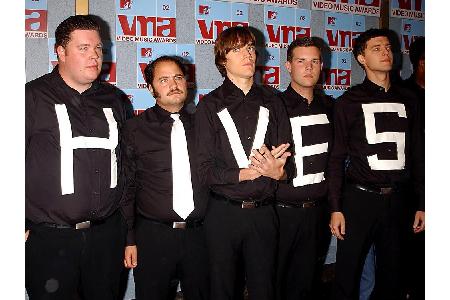 The Hives mit Cyndi Lauper - 