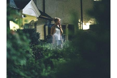 Als sein Plan scheitert, belegt er Stevens Familie mit einem Fluch. Der Horror-Thriller 