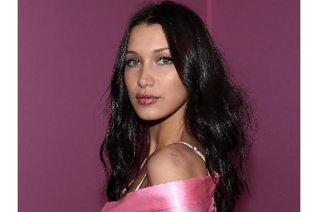 Bella Hadid (21) im Backstage-Bereich bei der 