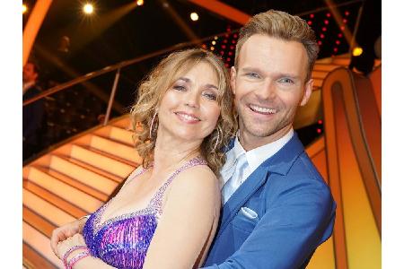 Schauspielerin Tina Ruland (51) hat Vadim Garbuzov (30, Wien, u. a. Weltmeistertitel Showdance Standard und Latein) als Tanz...