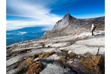 Auch das ist Malaysia: Der Berg Kinabalu im gleichnamigen Nationalpark auf der Insel Borneo. Die Gegend um den höchsten Punk...