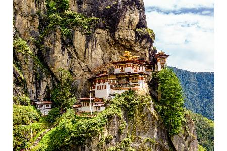 In völliger Abgeschiedenheit leben die wenigen Mönche des Tigernest-Klosters. Wer die heilige Stätte in Bhutan besichtigen w...