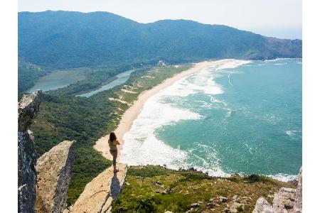 Wer die perfekte Welle am perfekten Strand sucht, braucht nicht erst nach Hawaii. Nach 