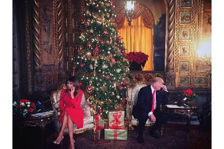 Das erste Weihnachten als Präsidentenpaar feierten Donald und Melania in Mar-a-Lago in Florida. Hier nahmen die beiden an ei...