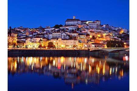 Wem eine Reise nach Japan zu weit ist, kann auch in Portugal auf die ersten zwölf Ehemonate anstoßen. Die Stadt Coimbra punk...