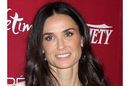 Demi Moore ging schon mit 16 Jahren von der Schule ab und verdiente sich ihren Lebensunterhalt fortan als Kartenabreißerin -...