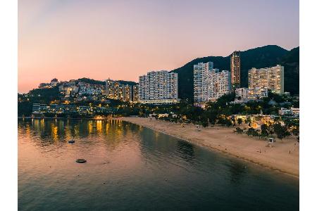 Weitaus unbekannter ist der Repulse Bay Beach in Hong Kong. Am Rande der asiatischen Mega-Metropole punktet der Sandstreifen...