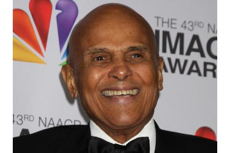 Eigentlich brachte der Sänger Harry Belafonte (90) den Calypso aus Trinidad nach Europa. In Wien schwang er dann aber 1992 z...