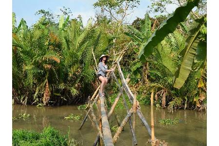 Die Monkey Bridges (zu Deutsch: Affenbrücken) sind im Vietnam vielerorts der einzige Weg über den mächtigen Mekong. Sie best...