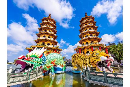 Apropos Tempelanlagen: Da kann die Stadt Kaohsiung mithalten! Die Drachen- und Tiger-Zwillingspagoden geben ein beeindrucken...