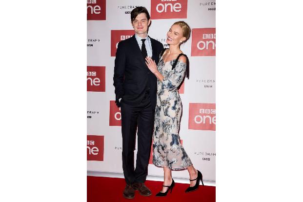 Man muss schon zugeben: Sam Riley und Kate Bosworth würden wirklich ein hübsches Pärchen abgeben! Dass die Chemie... Man muss schon zugeben: Sam Riley und Kate Bosworth würden wirklich ein hübsches Pärchen abgeben! Dass die Chemie...