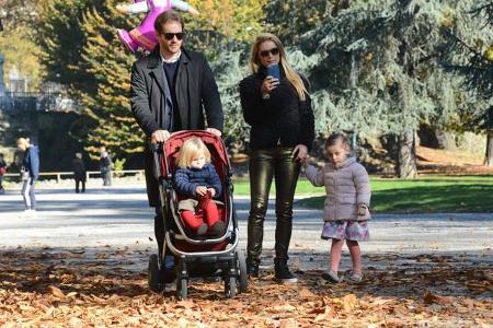 ...auch diese Zeiten gehen vorbei. Und wir können es kaum erwarten, bis es wieder so wunderschöne Bilder der Familie Hunzike...