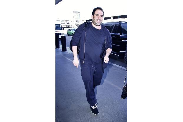 ...Filmregisseur Brett Ratner hatte gute Laune und sogar ein Lächeln für die Paparazzi übrig. Als eine der...