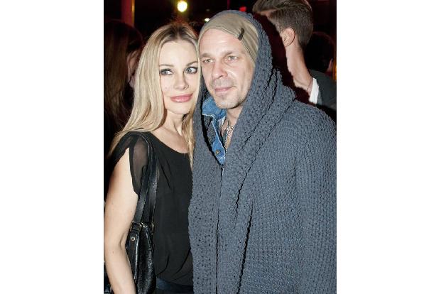 ...folgte die Liebe mit Universal Music-Manager Sven Kilthau-Lander. Von 2011 bis 2014 waren die beiden ein schönes Paar. In...