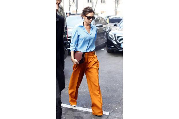 ...Menschen aus der Modewelt buchten sich ein Flugticket in die französische Hauptstadt. Designerin Victoria Beckham war sel...