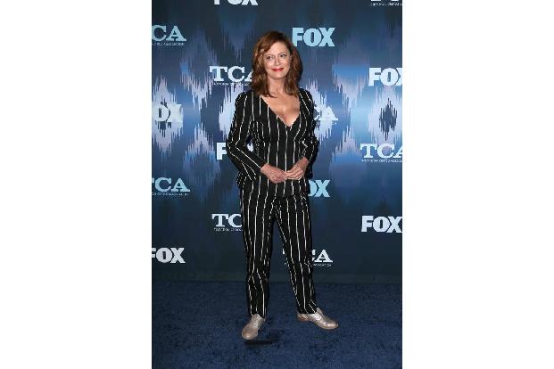 Schauspielerin Susan Sarandon stand für die FOX-Serie 'Feud' als Bette Davis vor der Kamera und zeigte ihre stylishe Seite a... Schauspielerin Susan Sarandon stand für die FOX-Serie 'Feud' als Bette Davis vor der Kamera und zeigte ihre stylishe Seite a...
