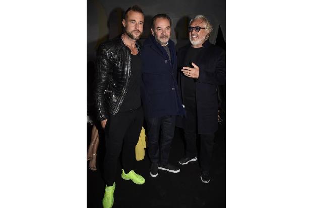 ...2005 vom italienischen Unternehmer Flavio Briatore - hier neben Remo Ruffini und Philipp Plein bei der Billionaire-Show -...