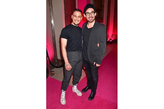 ...kann man übrigens irgendwie ebenfalls von Rosario Ray und Daniel Küblböck behaupten. Was zwischen dem Schauspieler und de...