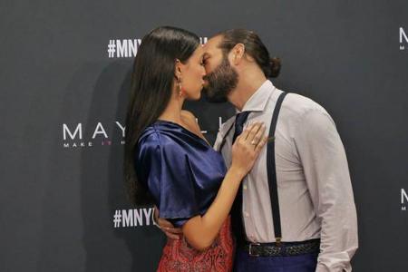 ...eroberte auch ihr Herz. Die 'GNTM'-Teilnehmerin und nun Moderatorin heiratete Massimo im Juni 2015 auf Sizilien. Liebe ge...
