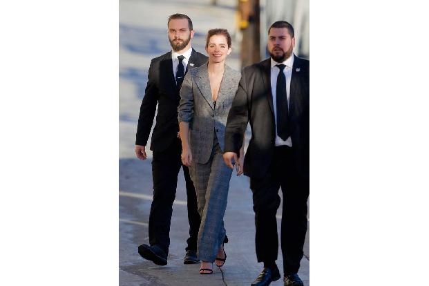 ...wirklich schick. Klar, dass da eine Emma Watson auch mitmacht. Den Sex-Appeal brachte sie mit Heels und tiefem Ausschnitt...