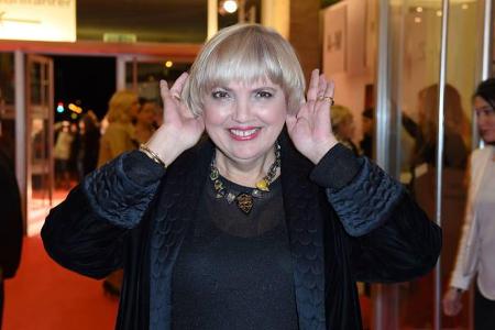 ...Grünen-Politikerin Claudia Roth in der Jury des Deutschen Hörfilmpreises, die auf dem roten Teppich sagte: 