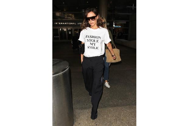 Dass eine Victoria Beckham wirklich lustig sein kann, erwartet man sich bei ihrem andauernd griesgrämigen Gesichtsausdruck w... Dass eine Victoria Beckham wirklich lustig sein kann, erwartet man sich bei ihrem andauernd griesgrämigen Gesichtsausdruck w...