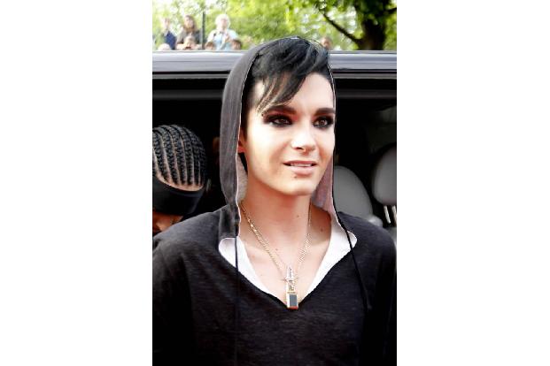 ...und dunkel umrandeten Augen. Mit diesem androgynen Auftreten wurde Bill zu Beginn seiner Karriere 2005 berühmt, der sich ...