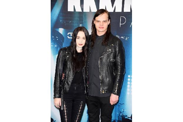...gekleidet hatten sich ebenfalls Wilson Gonzalez Ochsenknecht und Freundin Lorraine Bedros, die sich 'Rammstein Paris' nic...