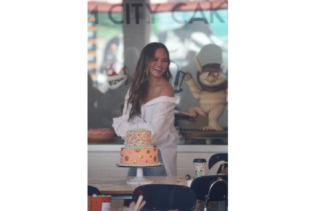 Chrissy Teigen hatte am Wochenende allen Grund zur Freude. Nicht etwa, weil sie selbst das Geburtstagskind war, sondern weil...
