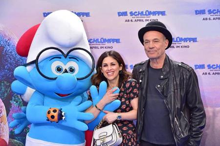 ...Papa Schlumpf, gesprochen von Heiner Lauterbach, zu tun hat, kann man ab dem 6. April im Kino sehen. Am Sonntag feierte d...