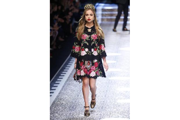 Bei der Fashionshow des italienischen Modelabels Dolce & Gabbana ruhten alle Blicke auf ihr: Denn immerhin schritt da ein ec... Bei der Fashionshow des italienischen Modelabels Dolce & Gabbana ruhten alle Blicke auf ihr: Denn immerhin schritt da ein ec...