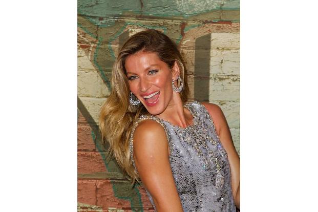 ...rechtlicher Rat und Management. Gisele Bündchen gibt nichts aus ihrem Leben aus der Familienhand. Alle ihre Schwestern ar...