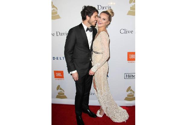 ...wie dieses megaverliebte Pärchen. Kein Wunder: Popsängerin Kelsea Ballerini und Morgan Evans sind seit wenigen Wochen ver...