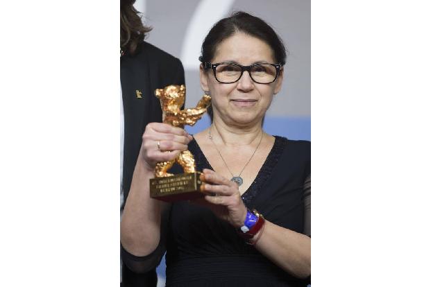 Ildikó Enyedis Liebesfilm 'Teströl és lélekröl' ('Körper und Seele') gewann den Hauptpreis der Berlinale und wurde mit dem G... Ildikó Enyedis Liebesfilm 'Teströl és lélekröl' ('Körper und Seele') gewann den Hauptpreis der Berlinale und wurde mit dem G...