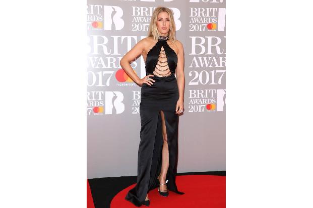 Ihr Kleid auf dem roten Teppich der BRIT Awards war wohl das am meisten diskutierte in diesem Jahr: Ellie Goulding erschien ... Ihr Kleid auf dem roten Teppich der BRIT Awards war wohl das am meisten diskutierte in diesem Jahr: Ellie Goulding erschien ...
