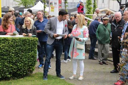 ...war der geprüfte Versicherungsfachmann aus Berlin – er ist übrigens Inhaber eines eigenen Versicherungsbüros in Berlin-Sp...