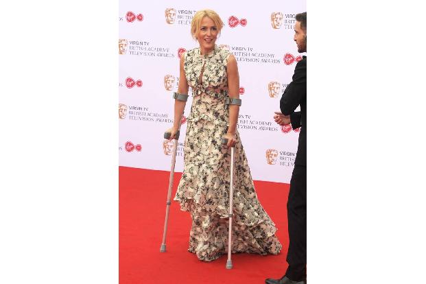 ...ließen es sich aber auch andere Hollywoodpromis nicht nehmen, nach London zu reisen. 'Akte X'-Star Gillian Anderson humpe...