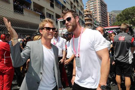 ...ehemaligen Rennfahrer wie Nico Rosberg, der auch mal wieder Boxengassen-Luft schnuppern wollte, verheiratet ist. Als Expe...