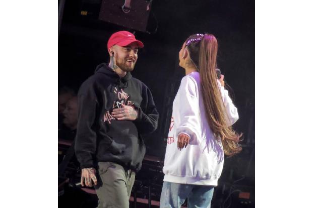 ...in Manchester zu kommen und mit Ariana Grande und anderen Stars, darunter auch ihr Freund Mac Miller, den Opfern des Ansc...