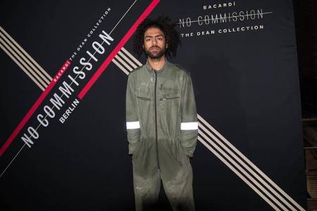 ...'No Commission', was natürlich Künstler Noah Becker brennend interessierte. Denn Swizz Beatz will junge Talente fördern u...