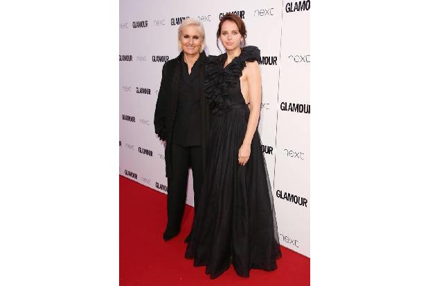 ...könnte man die auch, zumindest modisch, bei Maria Grazia Chiuri, die sich von Felicity Jones begleiten ließ, finden. Die ...