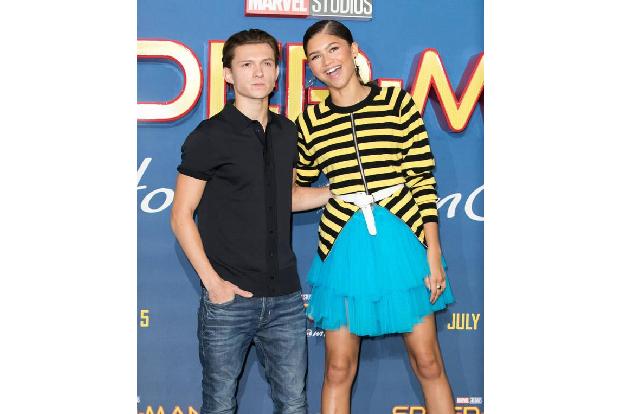 ...mit Zendaya für 'Spider-Man: Homecoming' vor der Kamera und tritt damit in große Fußstapfen. Denn vor ihm waren schon so ...