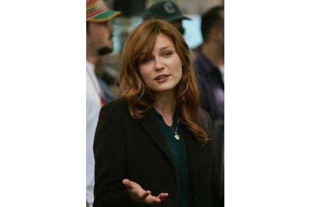 ...auch Tobey Maguire brauchte als Peter Parker/Spider-Man seine Angebetete. Kristen Dunst durfte sich von ihm damals küssen...